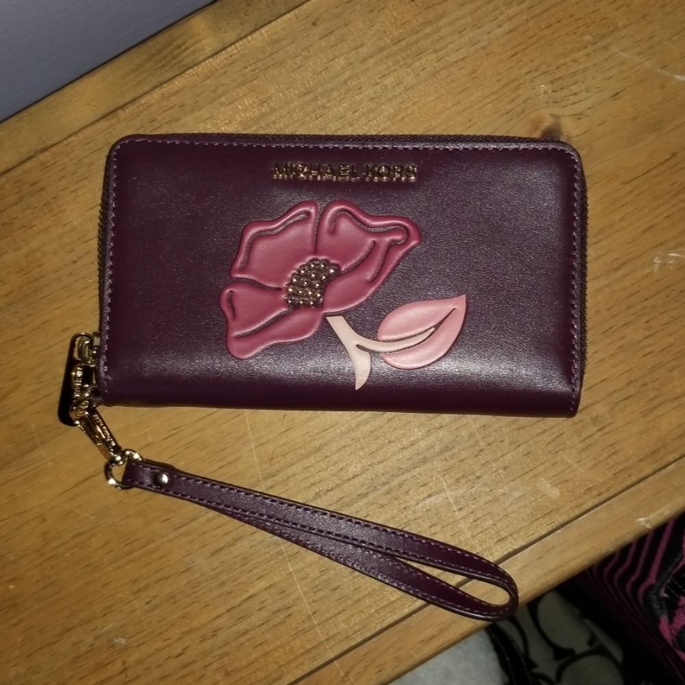 Michael kors flower print wallet